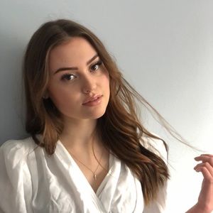 Meet your Posher, Bjork